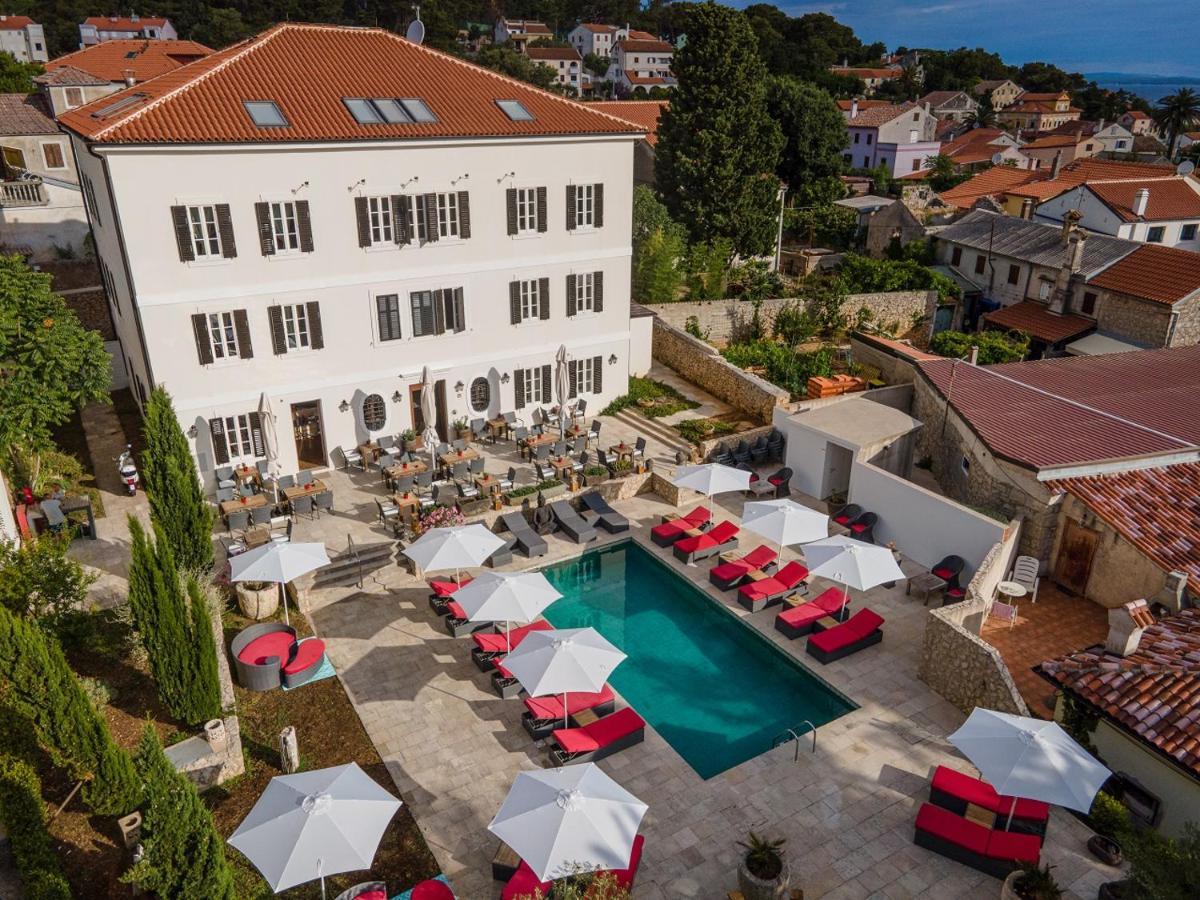 Dolphin Suites Veli Lošinj Exteriör bild