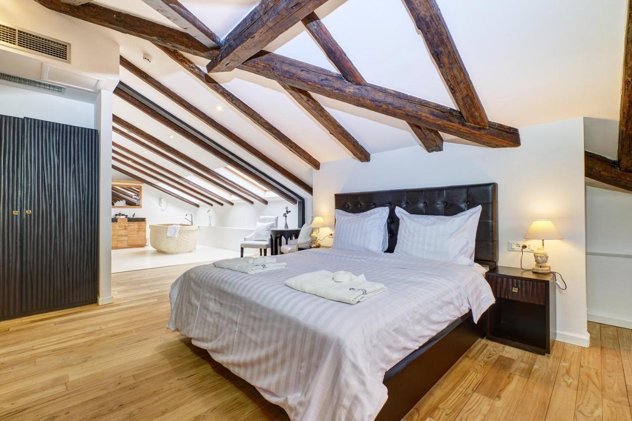 Dolphin Suites Veli Lošinj Exteriör bild