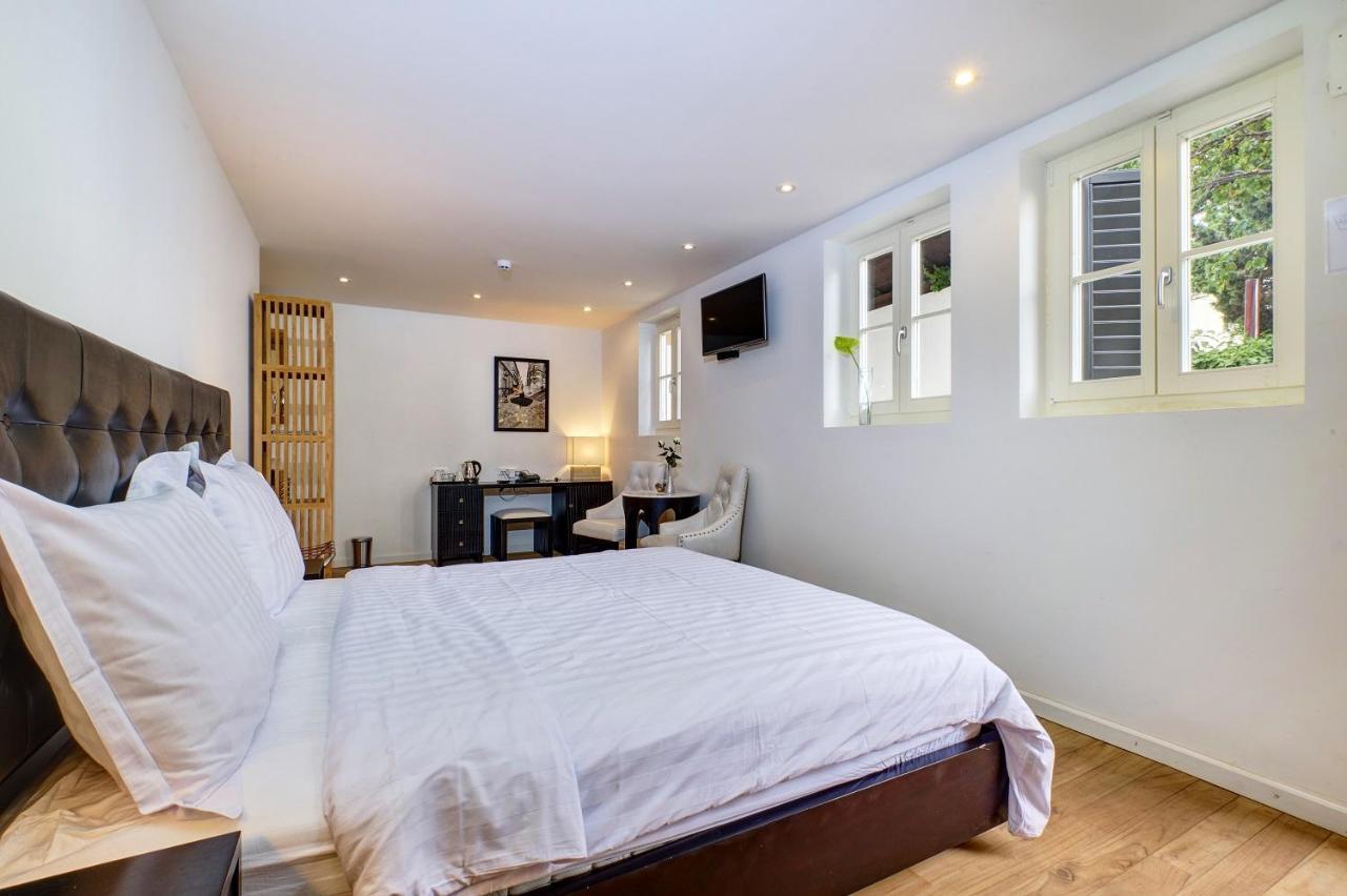 Dolphin Suites Veli Lošinj Exteriör bild